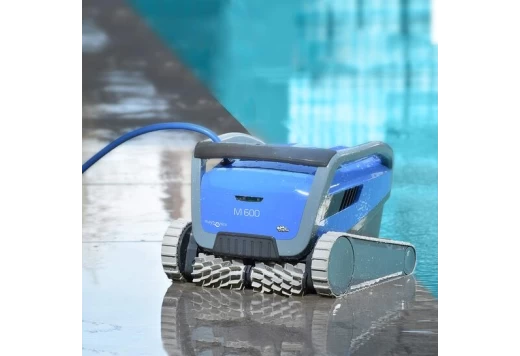Pool Cleaning Robot Maytronics Dolphin M600