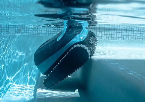 Dolphin EON™ 120d Pool Cleaning Robot  (img 3)